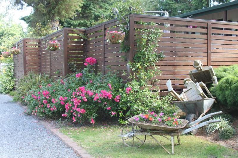 Hideaway Of Rotorua Motel Bagian luar foto
